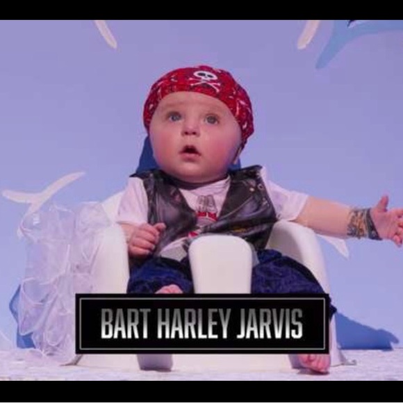 Meet your Posher, Nicole - Picture 4 of 4